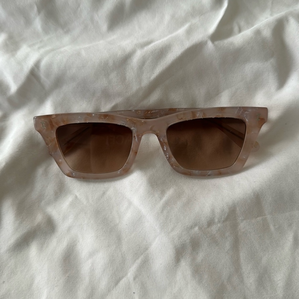 illesteva portugal sunglasses